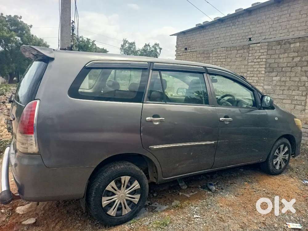 Toyota Innova 2011 Diesel 280000 Km