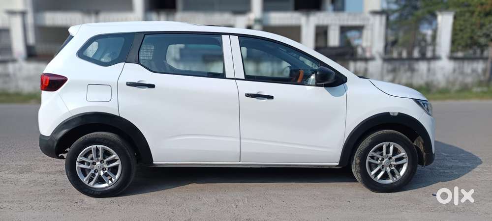 Renault Triber Rxl, 2024, Petrol