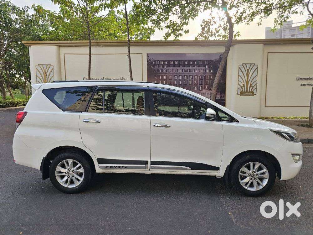 Toyota Innova Crysta 2.4 V, 2016, Diesel