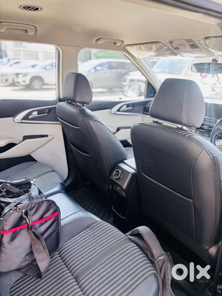 Kia Carens 1.4 Prestige Plus Turbo 7 Str, 2023, Petrol