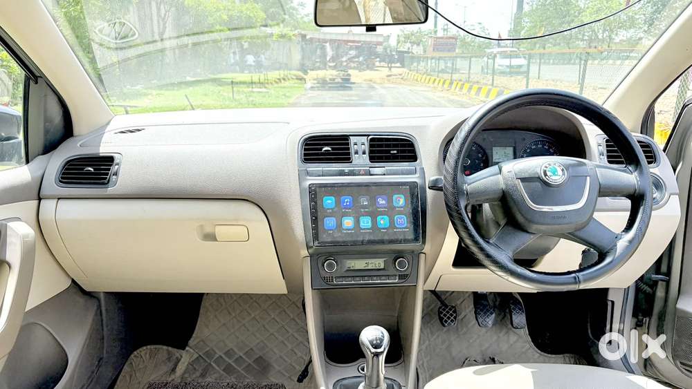 Skoda Rapid 1.6 Mpi Ambition, 2012, Petrol