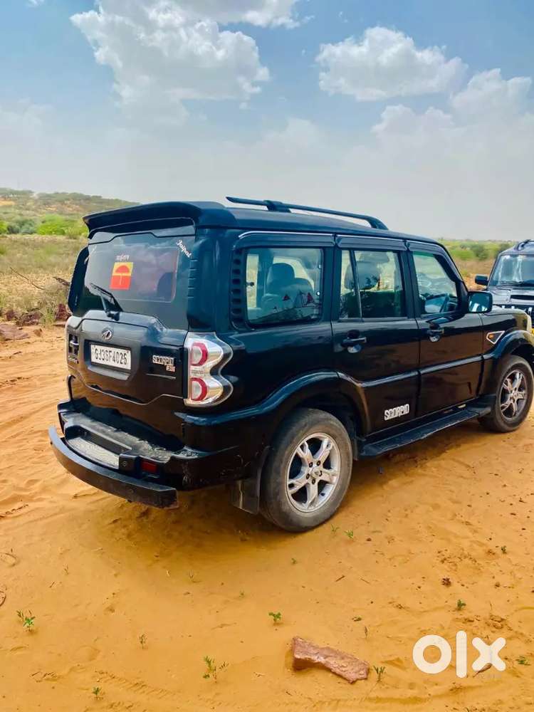 Scorpio 2018 Diesel 100000 Km Driven
