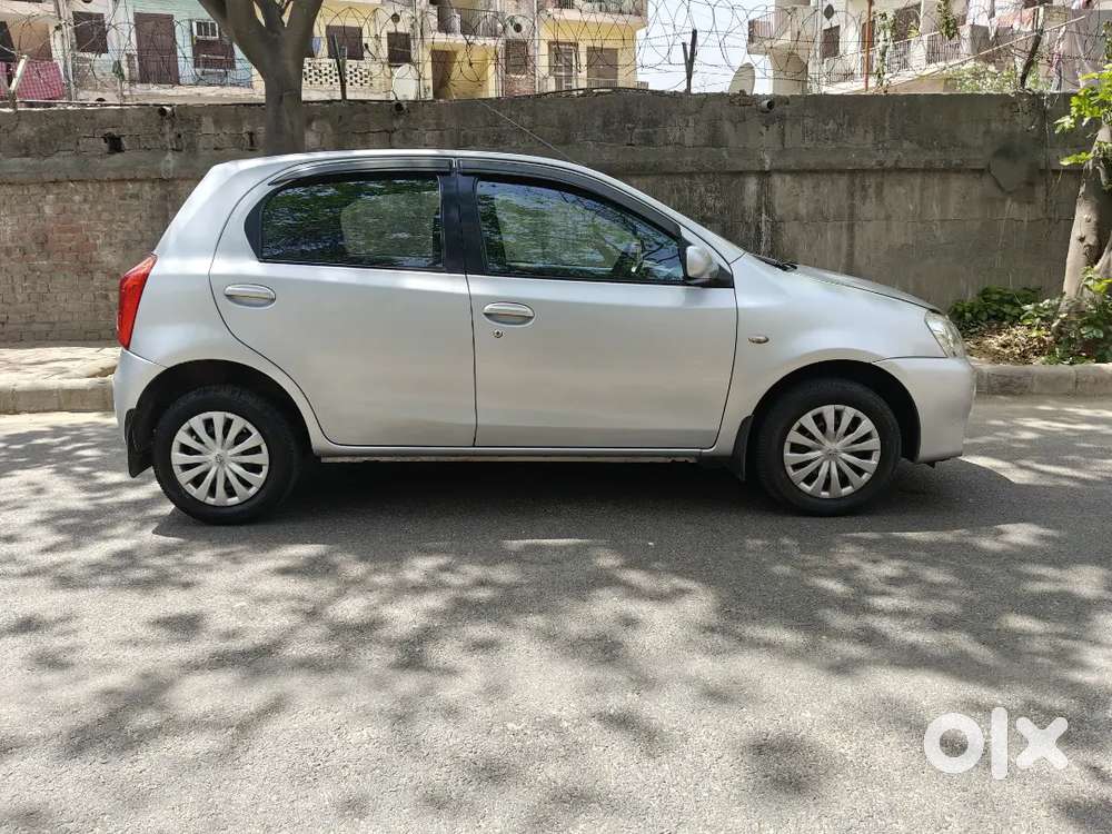Toyota Etios Liva 2011 Petrol Well Maintained