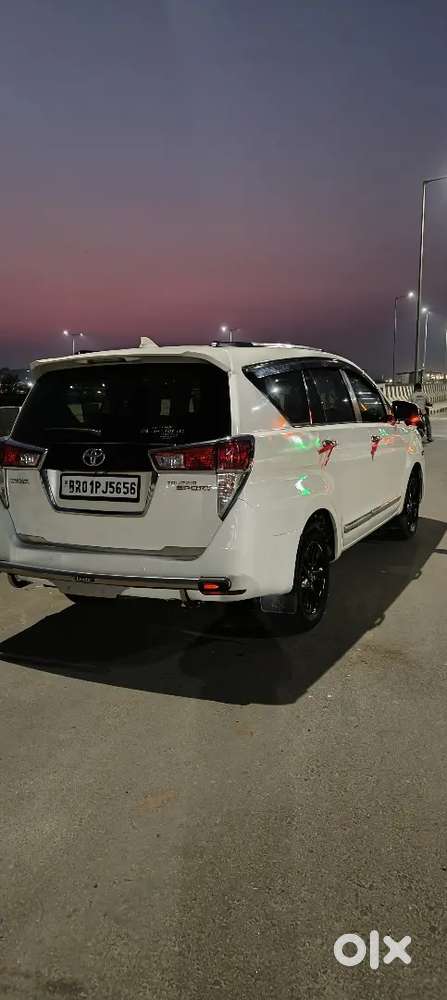 Toyota Innova Hycross 2018