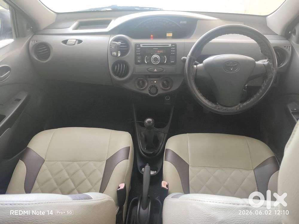 Toyota Etios Liva 2013-2014 G, 2013, Petrol
