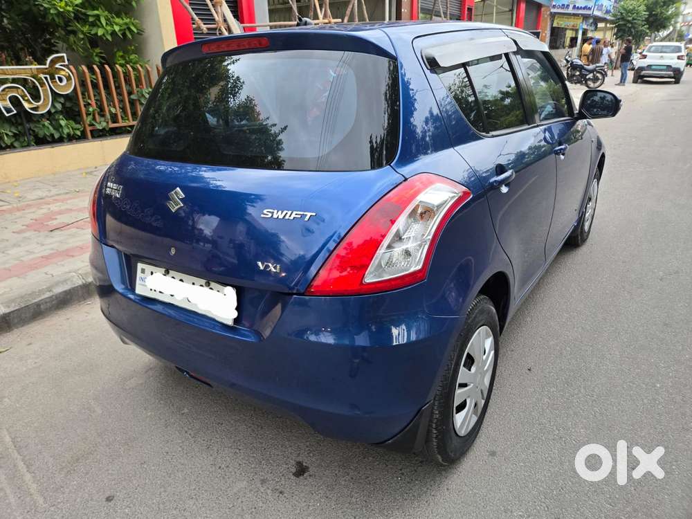 Maruti Suzuki Swift Vxi With Abs, 2012, Petrol