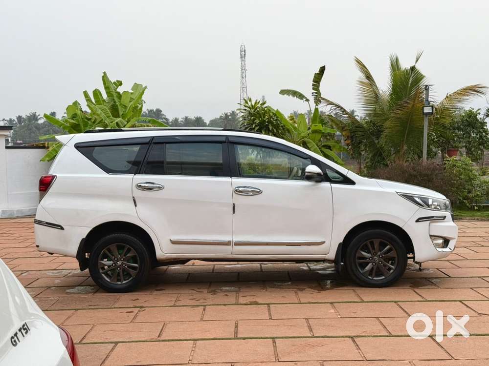 Toyota Innova Crysta 2017 Diesel Manual