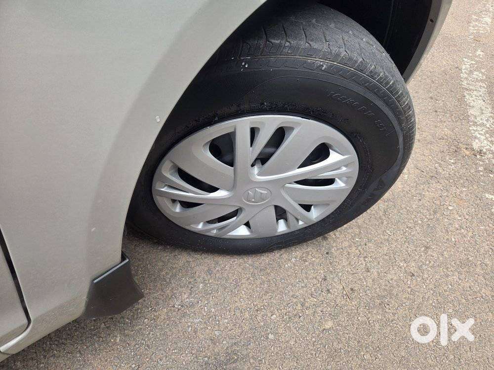 Maruti Suzuki Swift Vxi + Manual, 2016, Petrol