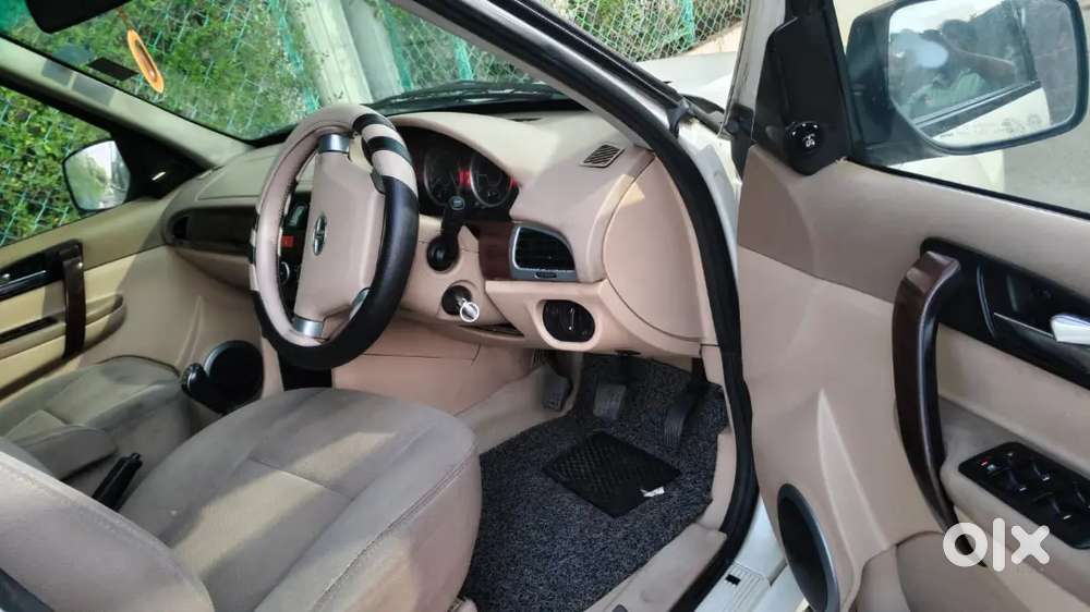 Tata Safari