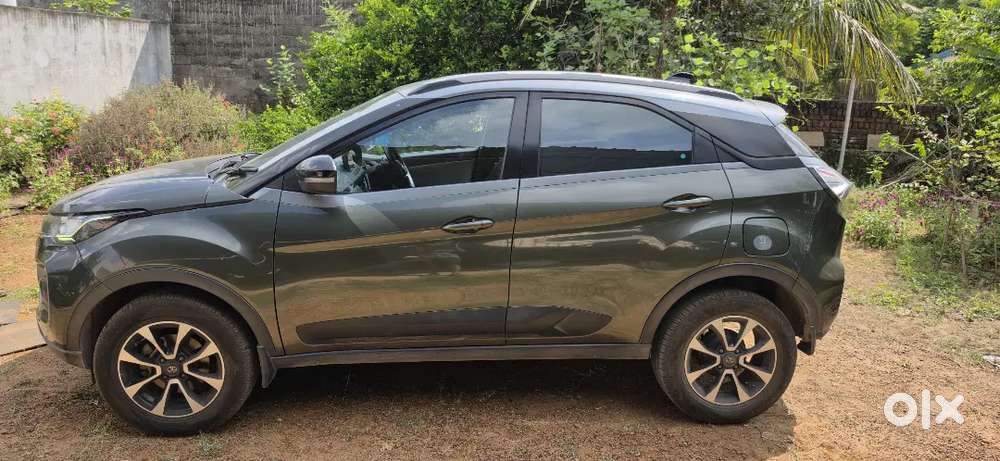 Tata Nexon Diesel 2021 - Top End - Excellent Condition