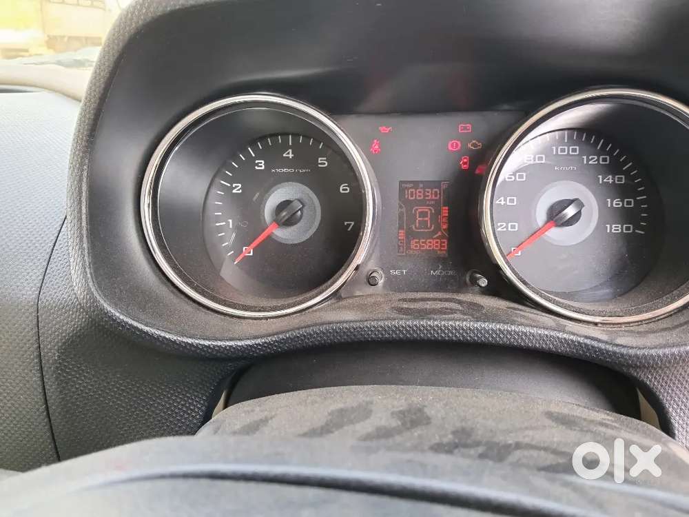 Mahindra Tuv 300 2016