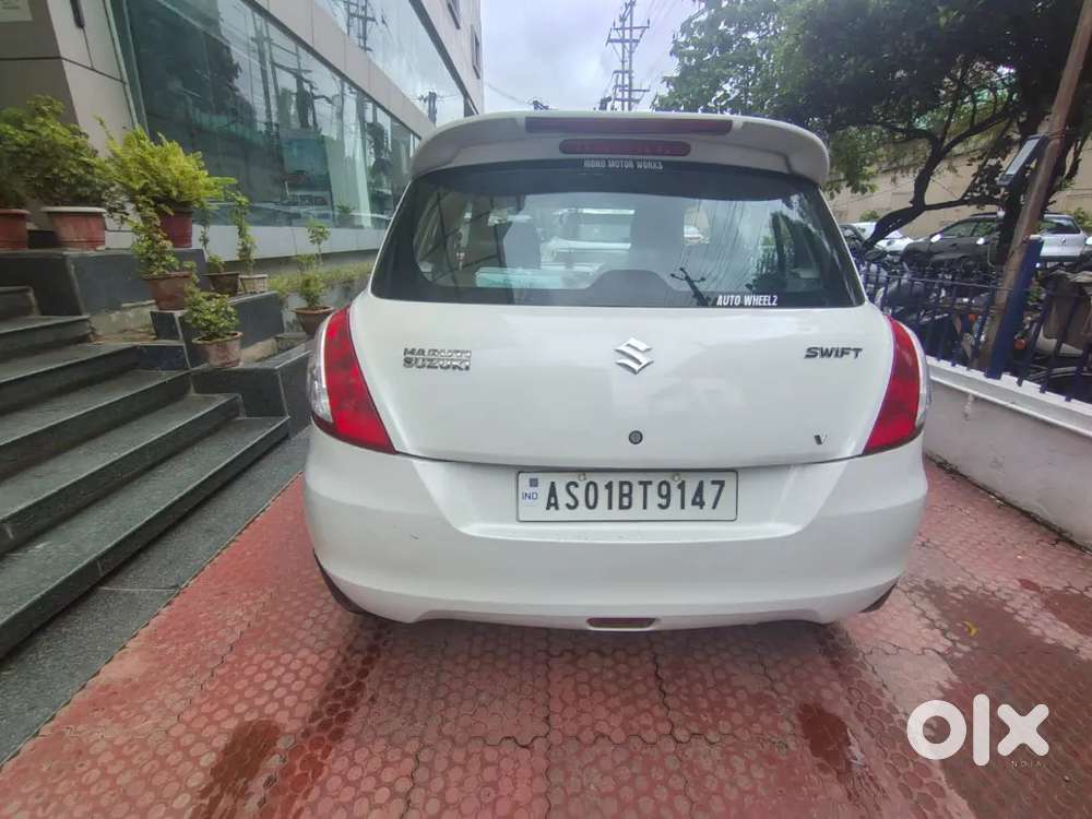 Maruti Suzuki Swift 1.2 Vxi 2015