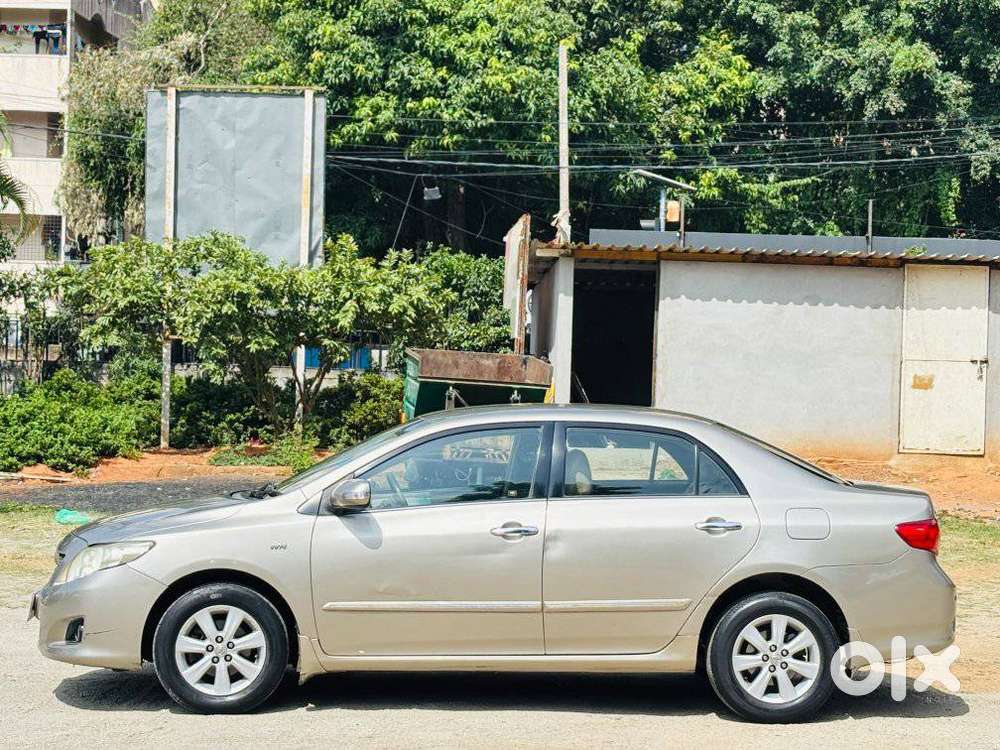 Toyota Corolla Altis G, 2010, Petrol
