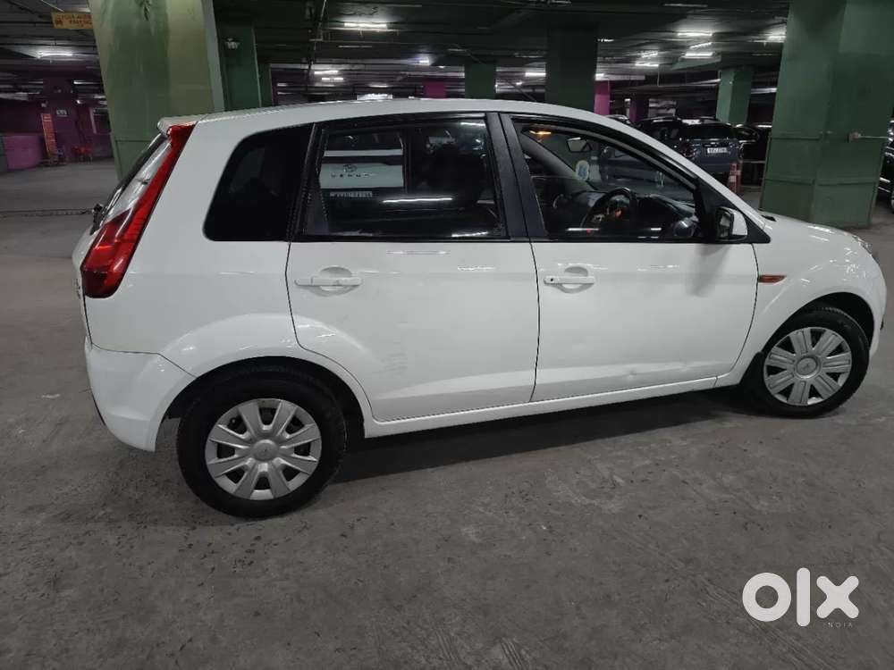 Hyundai Elite I20 Asta Option, 2015, Petrol