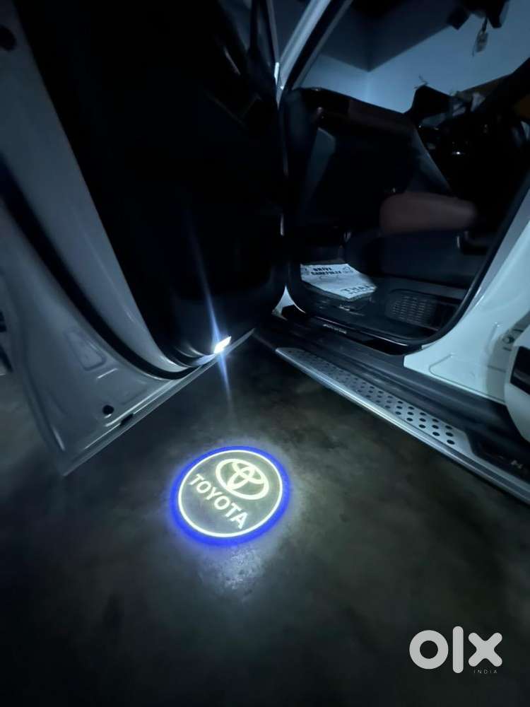 Nri Car Less Driven Only 14000 Km Only One Service In Company