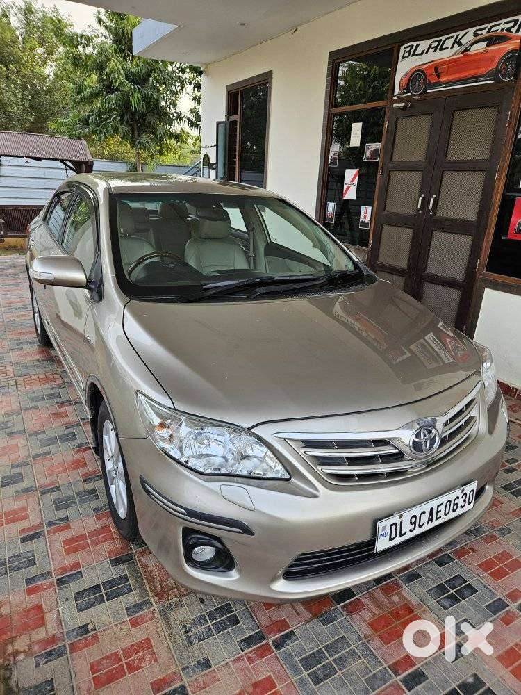 Toyota Corolla Altis [ ] 1.8 Vl At, 2012, Petrol