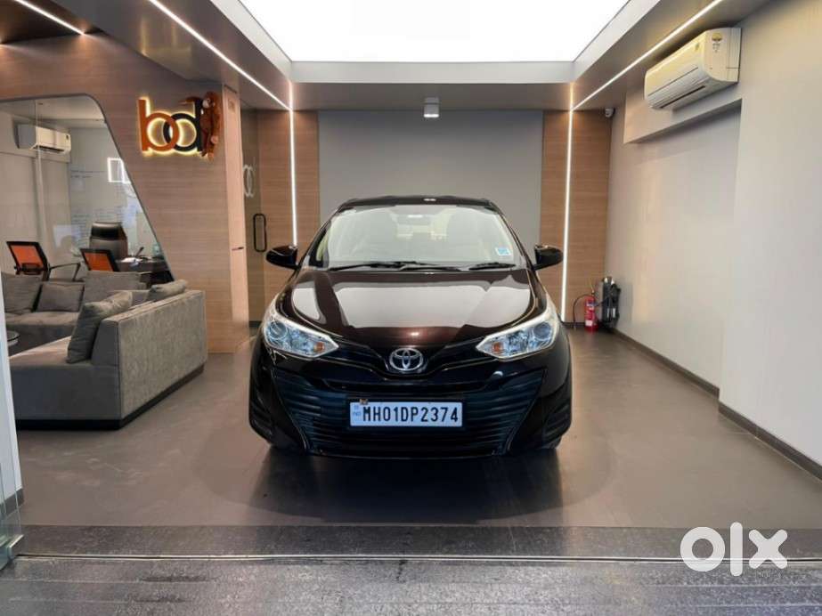 Toyota Yaris J Cvt, 2020, Petrol