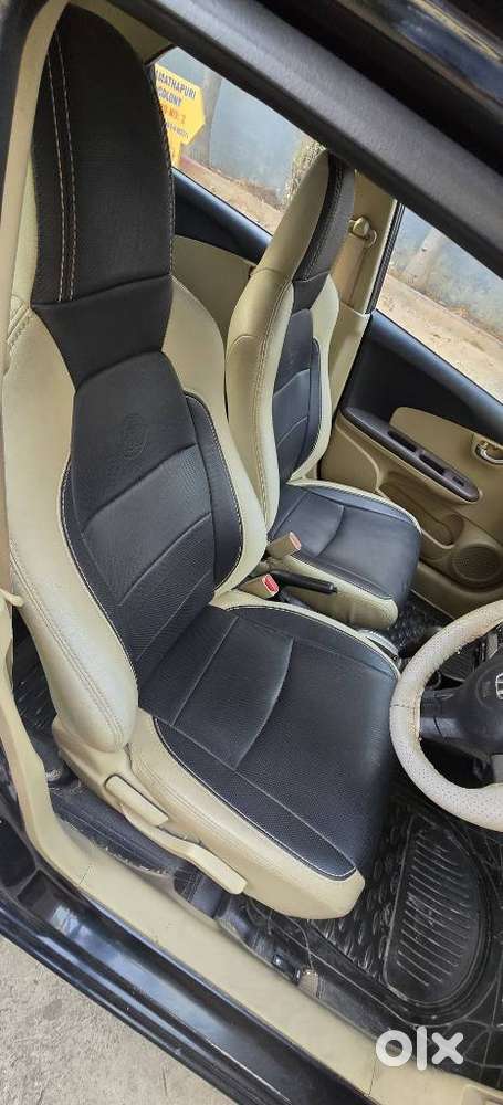 Honda Brio V Automatic, 2013, Petrol