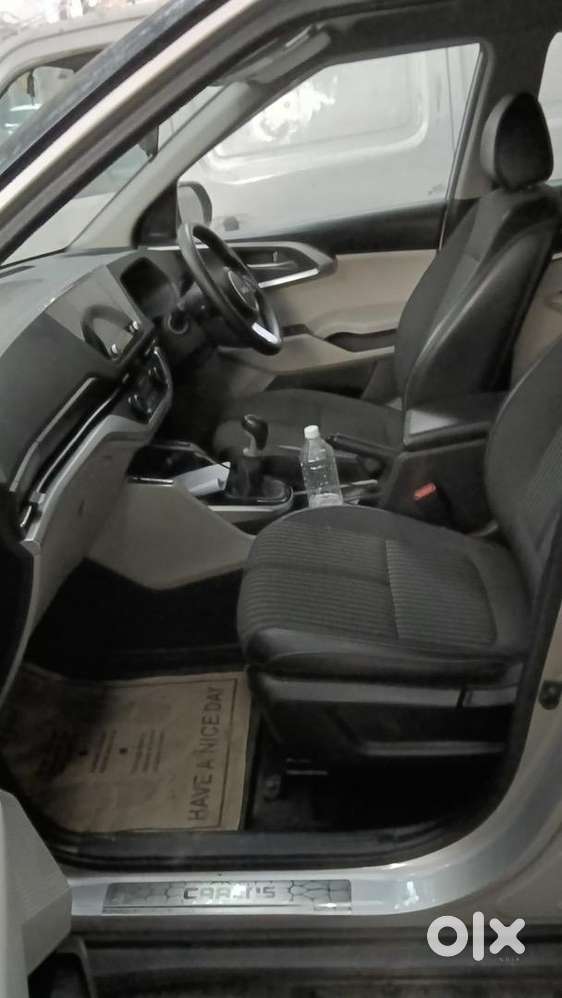 Kia Carens 2023 Petrol 40000 Km Driven