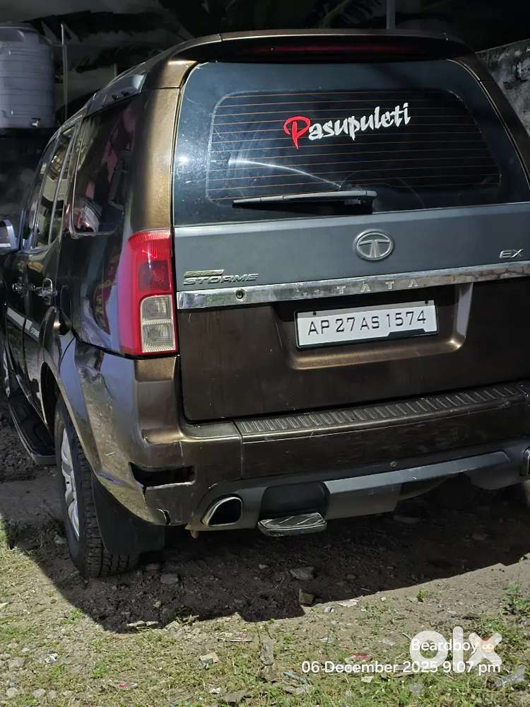 Tata Safari Storme 2013 Diesel 120000 Km Driven