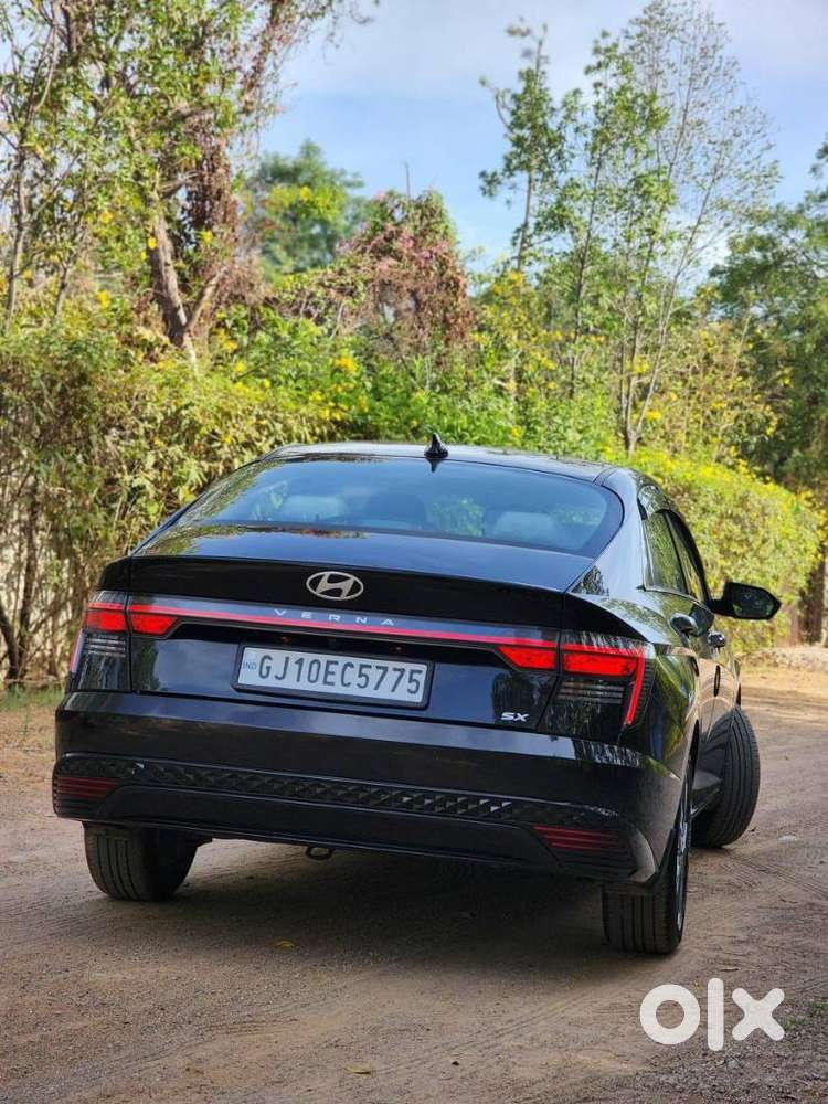 Hyundai Verna 1.5 Mpi Mt Sx (o), 2024, Petrol