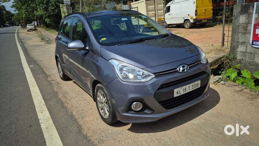 Hyundai Grand I10 Asta Option, 2016, Petrol