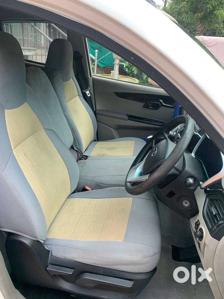 Mahindra Kuv 100 2017