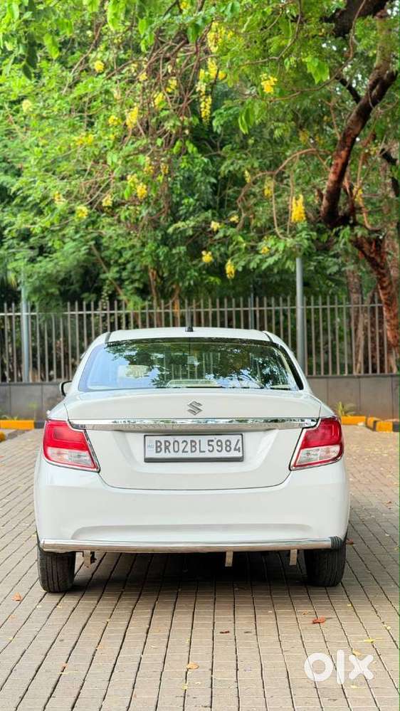 Maruti Suzuki Dzire 1.2 Vxi, 2023, Petrol