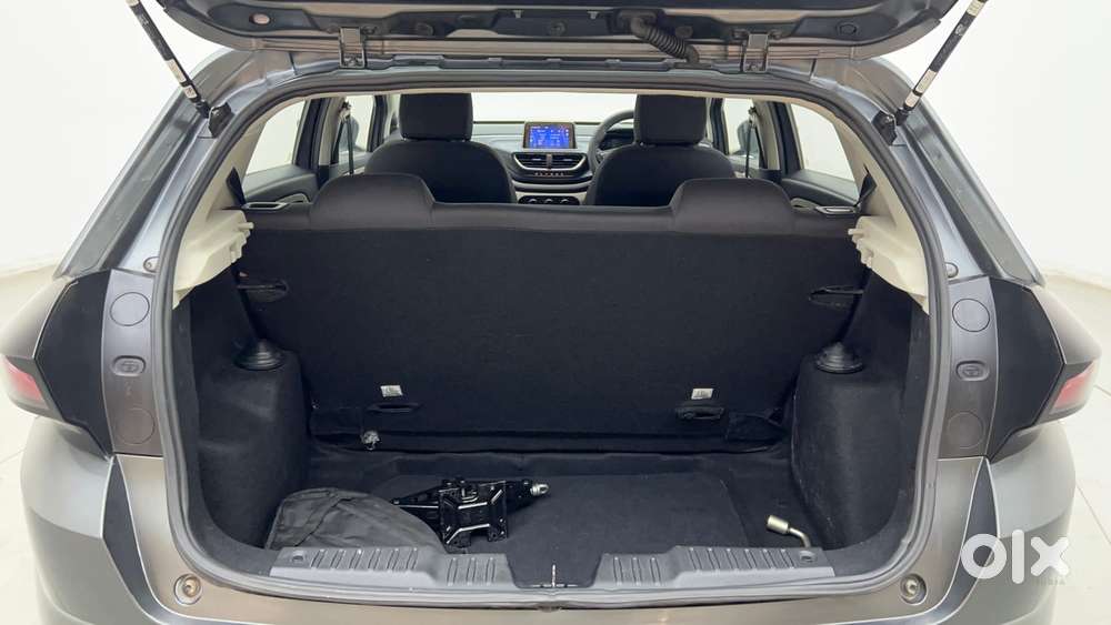 Tata Altroz 1.2 Xm Plus, 2021, Petrol