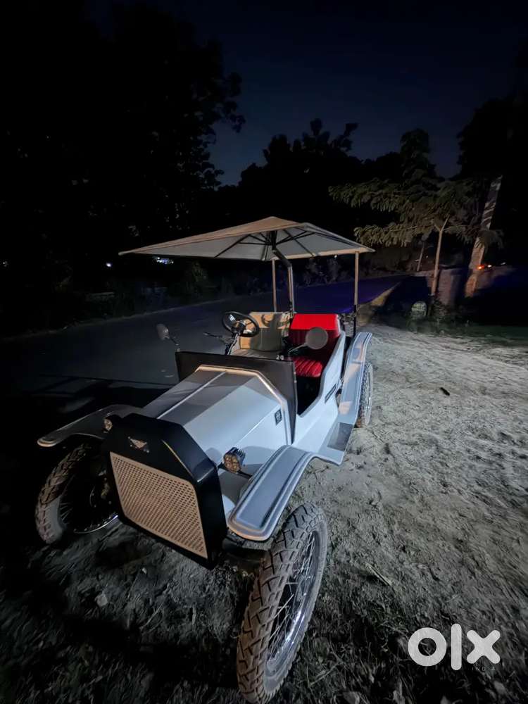Vintage Car Ev Looking Like Royal Royce