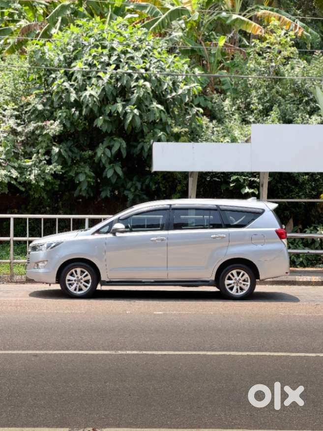 Toyota Innova Crysta 2.8 Gx At, 2017, Diesel