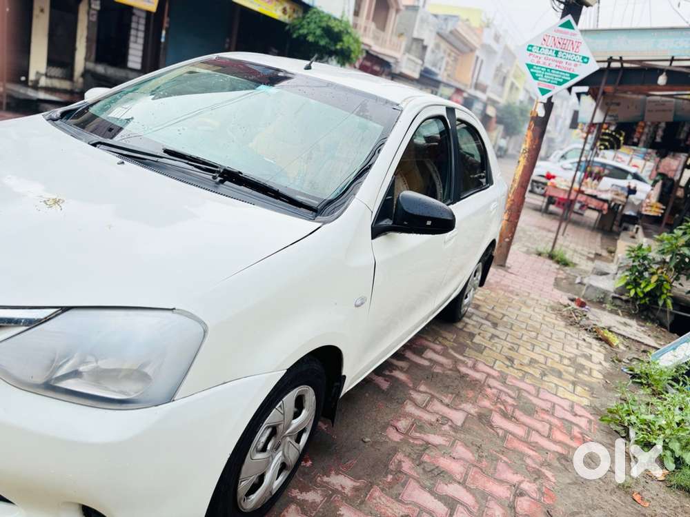 Toyota Etios Cross 2014 Cng & Hybrids 103589 Km Driven