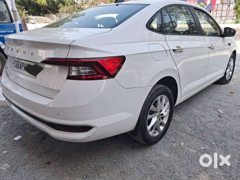 Skoda Slavia 1.0 Ambition Tsi, 2023, Petrol