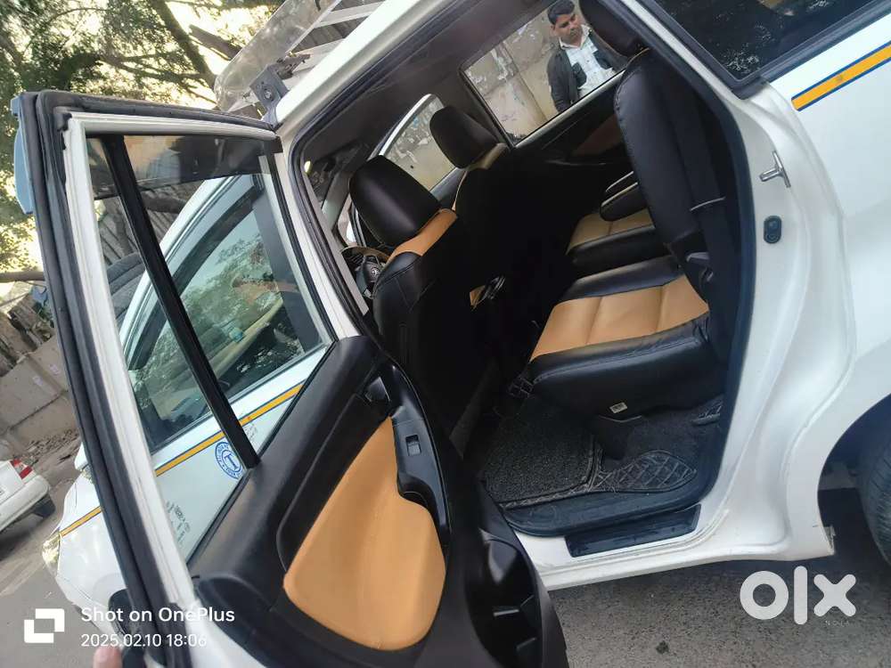 Toyota Innova Crysta Mt, 2.4 G, 2022