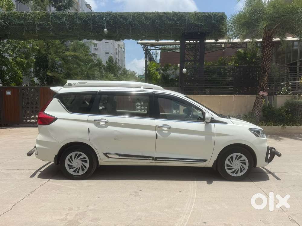 Maruti Suzuki Ertiga 1.5 Vxi, 2022, Petrol
