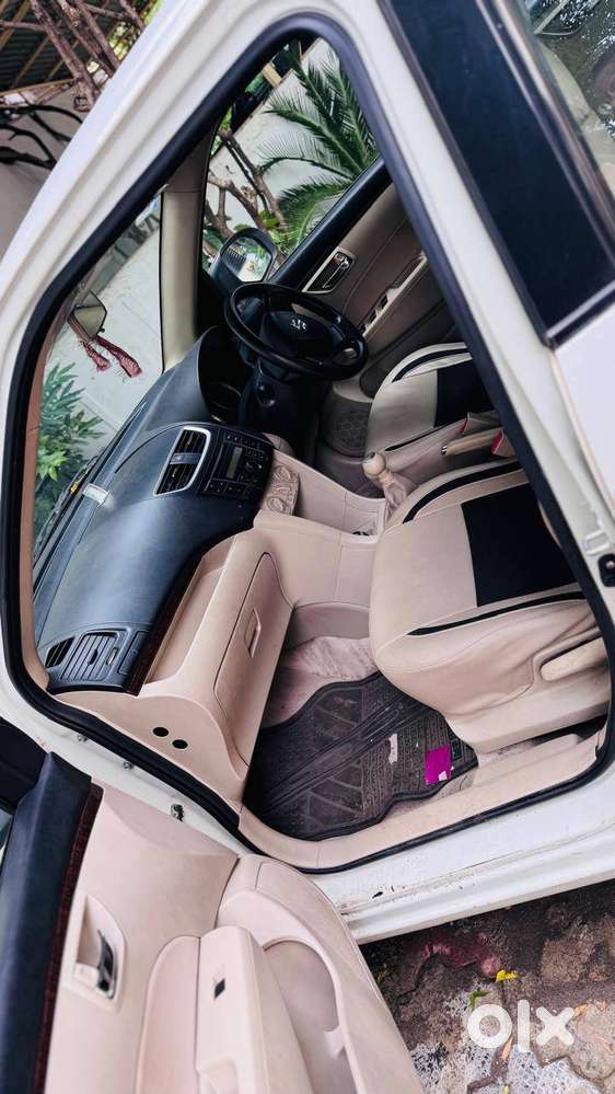 Maruti Suzuki Dzire 2013 Petrol- Excellent Maintained