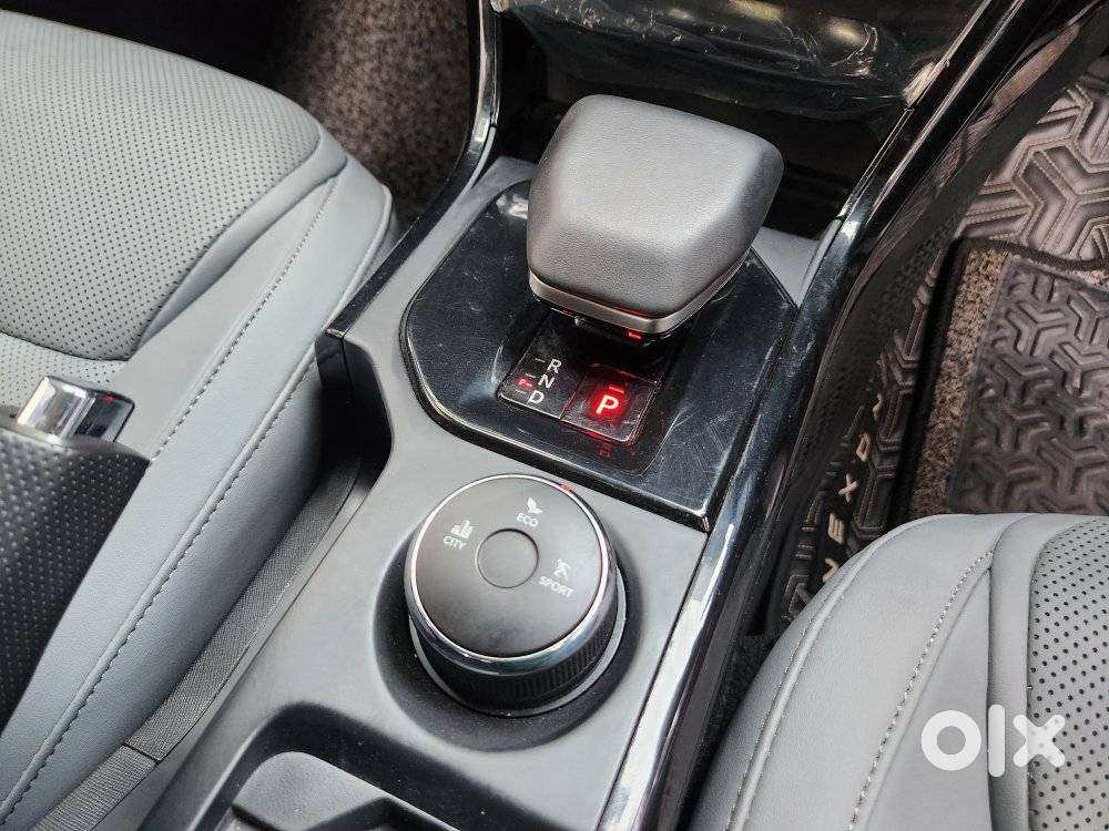 Tata Nexon Fearless Plus (ps)  1.2 Petrol Dca (adas), 2025, Petrol