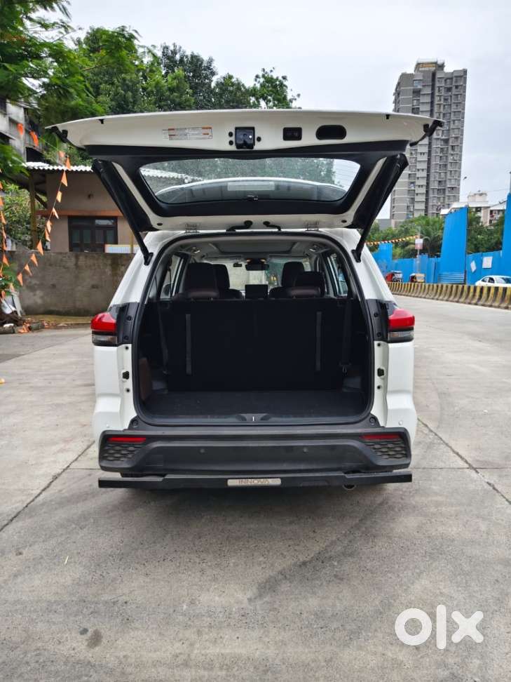 Toyota Innova Hycross 2.0 Zx Hybrid 7 Str, 2026, Petrol