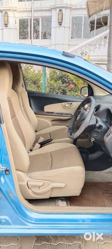 Honda Brio V Automatic, 2013, Petrol