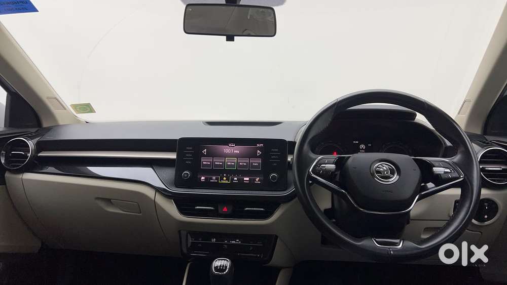 Skoda Slavia Ambition 1.0l Tsi Mt, 2022, Petrol
