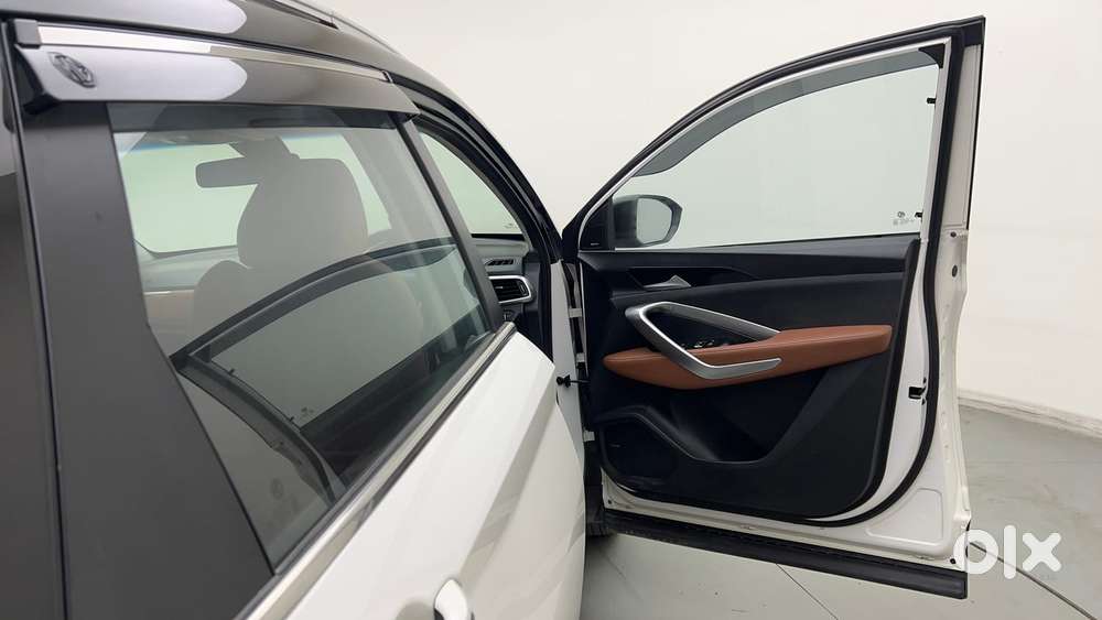 Mg Hector Plus 1.5 Sharp Turbo Cvt 6 Str, 2022, Petrol