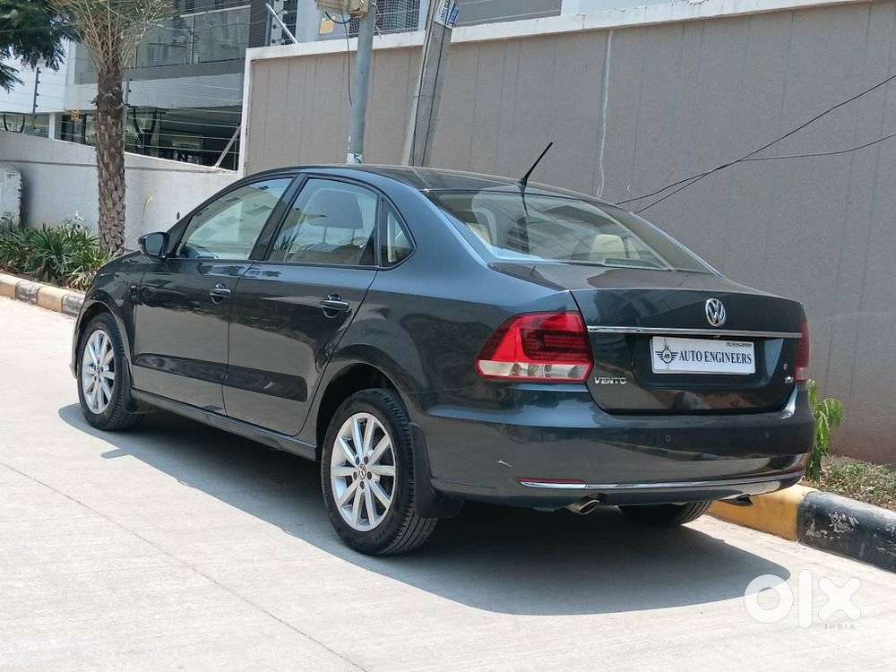 Volkswagen Vento 1.2 Tsi Highline At, 2017, Petrol