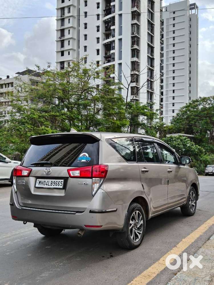 Toyota Innova Crysta 2.4 G Mt 8s, 2022, Diesel