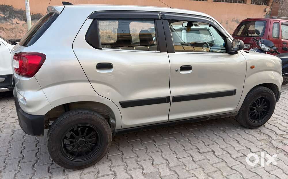 Maruti Suzuki S-presso Vxi Opt, 2024, Petrol