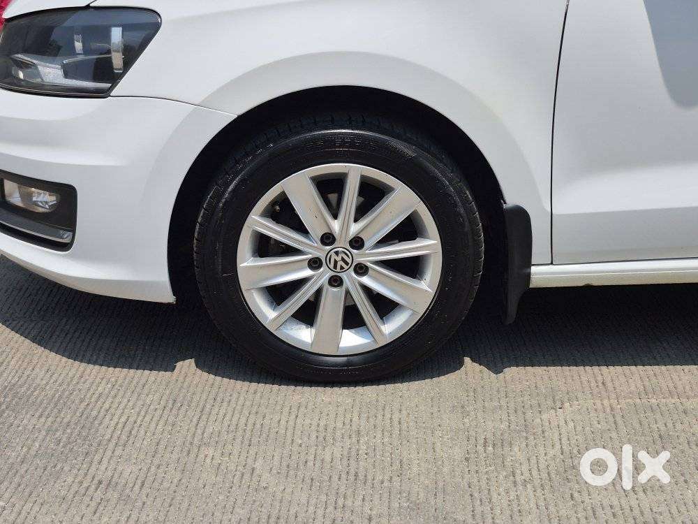 Volkswagen Vento 1.2 Tsi Highline At, 2017, Petrol