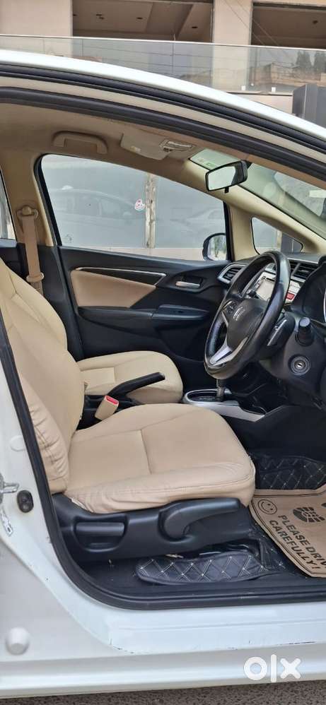 Honda Jazz V Cvt, 2015, Petrol