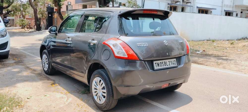 Maruti Suzuki Swift Vxi + Manual, 2017, Petrol