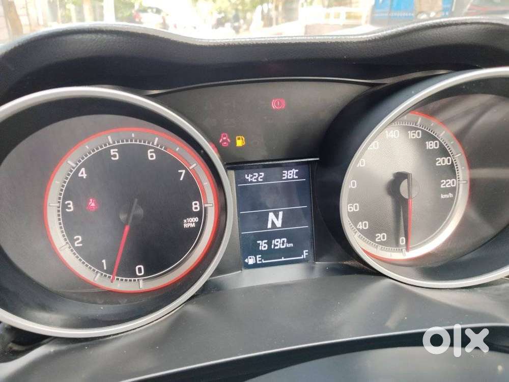 Maruti Suzuki Swift Vvt Zxi, 2018, Petrol