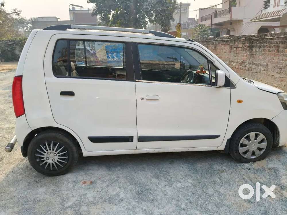 Maruti Suzuki Wagon R 2013 Ka Model Hai Cng Or Petrol Company Fited