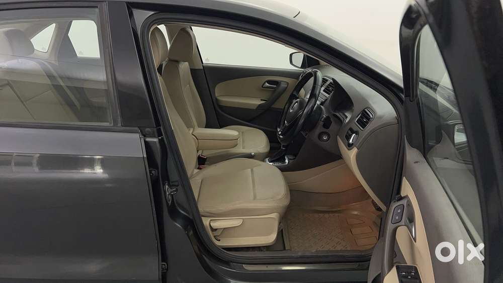Volkswagen Vento 1.2 Tsi Highline At, 2016, Petrol